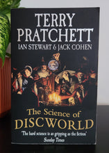 Load image into Gallery viewer, The Science of Discworld by Terry Pratchett, Ian Stewart, Jack Cohen
