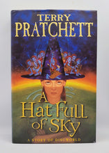 Load image into Gallery viewer, A Hat Full of Sky by Terry Pratchett (First Edition)