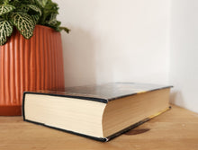 Load image into Gallery viewer, The Wheel of Time Book 8: The Path of Daggers by Robert Jordan