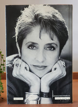 Load image into Gallery viewer, And A Voice To Sing With by Joan Baez (First Edition)